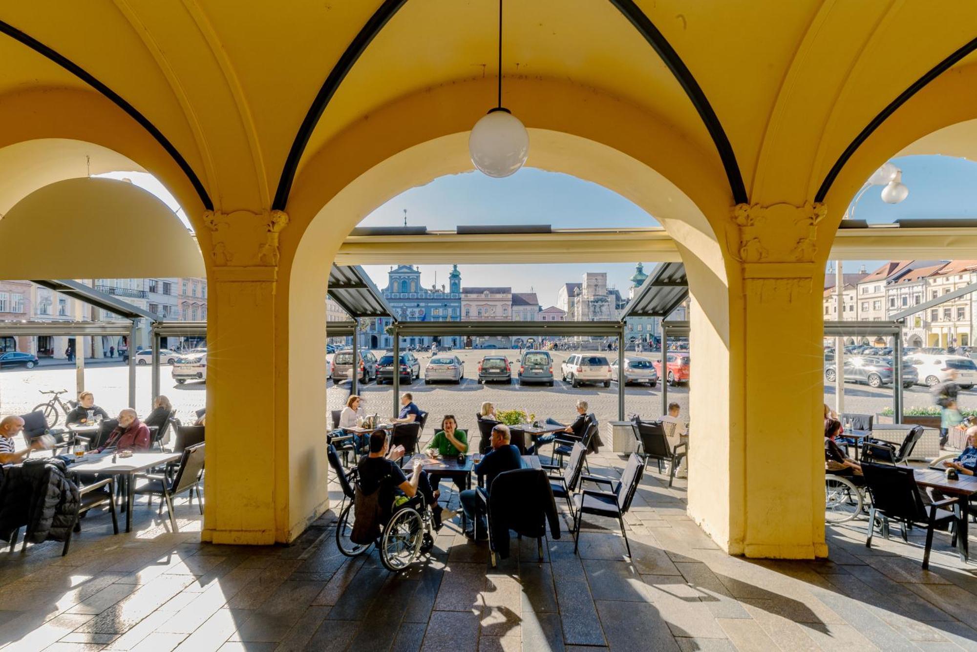 Grandhotel Zvon Ceske Budejovice Dış mekan fotoğraf