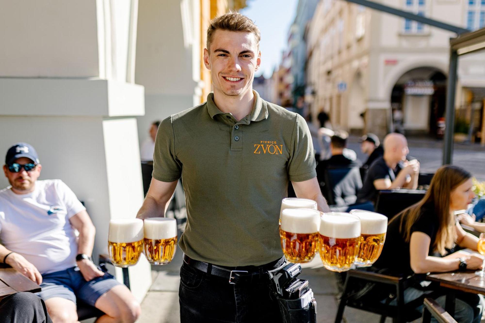 Grandhotel Zvon Ceske Budejovice Dış mekan fotoğraf