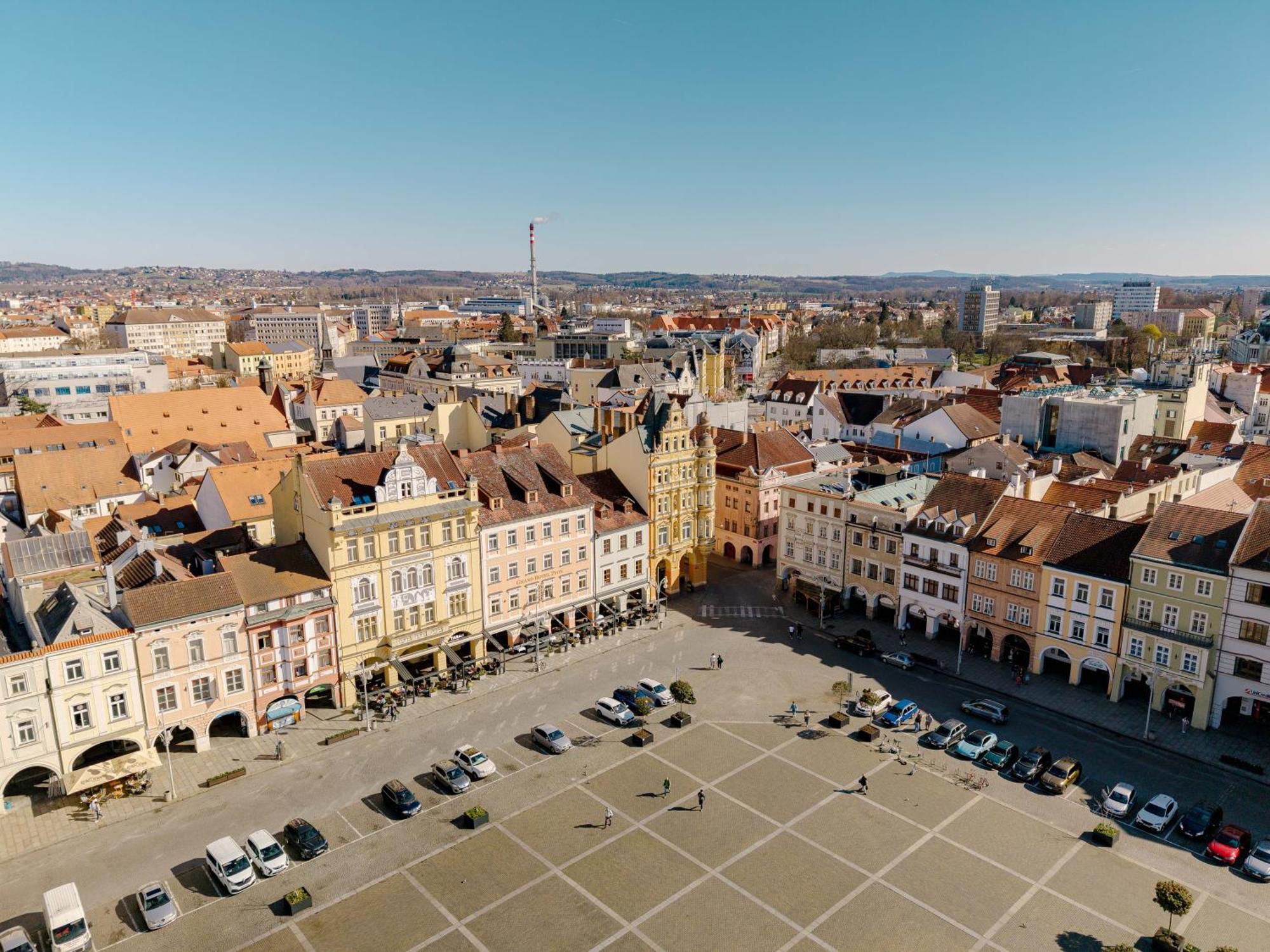 Grandhotel Zvon Ceske Budejovice Dış mekan fotoğraf